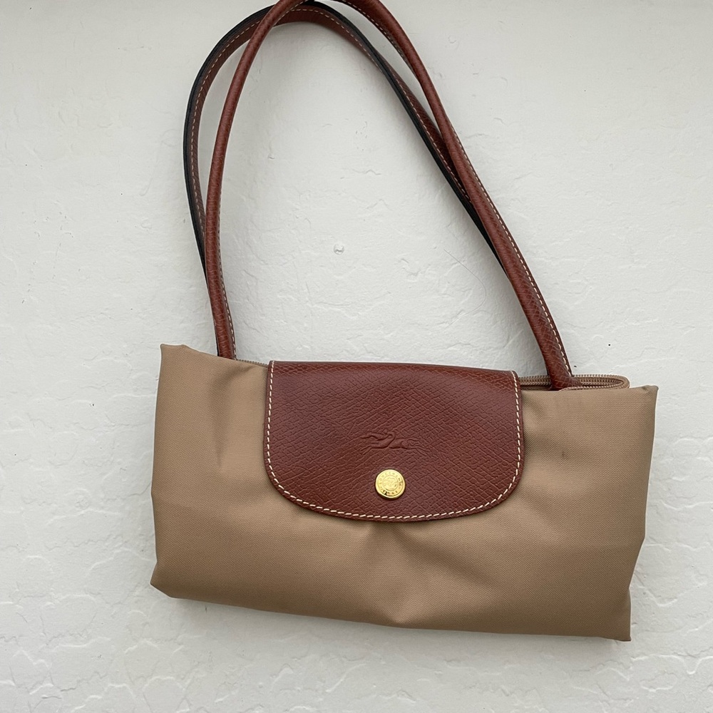 longchamp medium le pliage